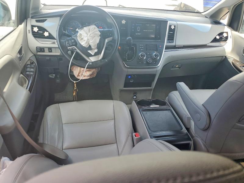 Aukcja sprzedaży 2017 Toyota Sienna, vin: 5TDYZ3DC4HS802980, numer aukcji: 55522046