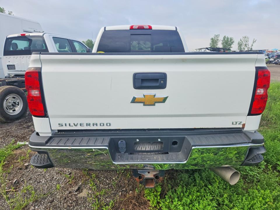 Продаж на аукціоні авто 2015 Chevrolet Silverado, vin: 1GC1KWEY7JF131490, номер лоту: 57324836
