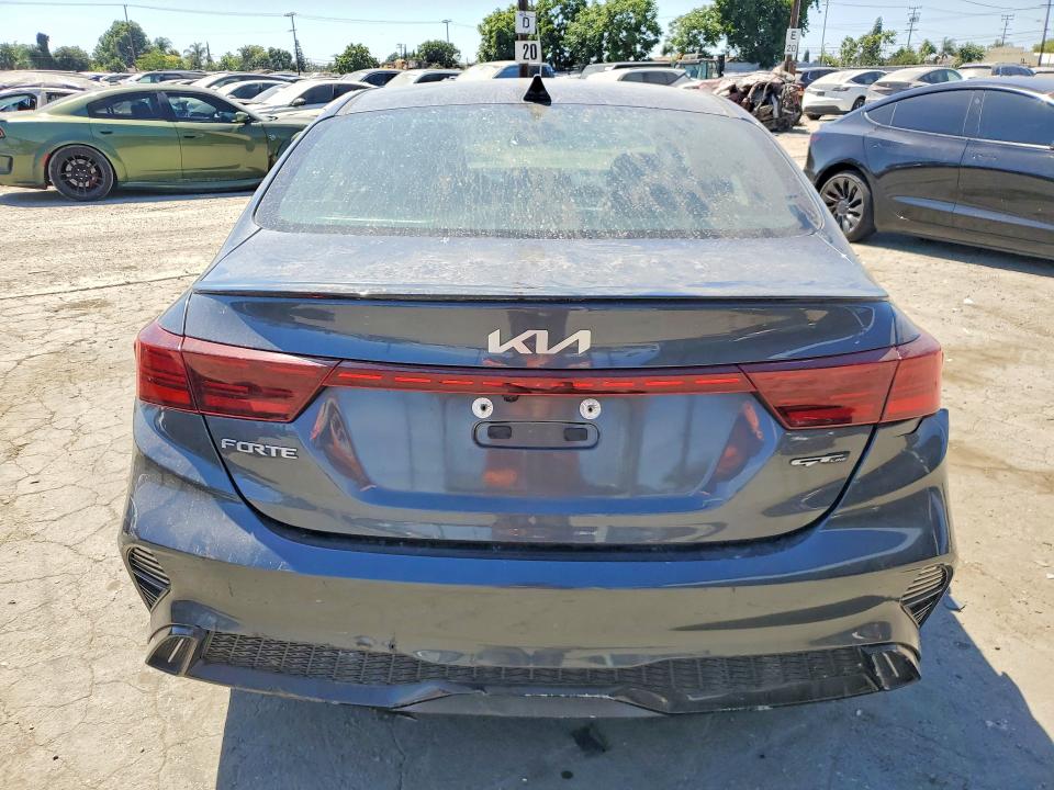 56356116 :رقم المزاد ، 3KPF54AD2NE473000 vin ، 2022 Kia Forte مزاد بيع