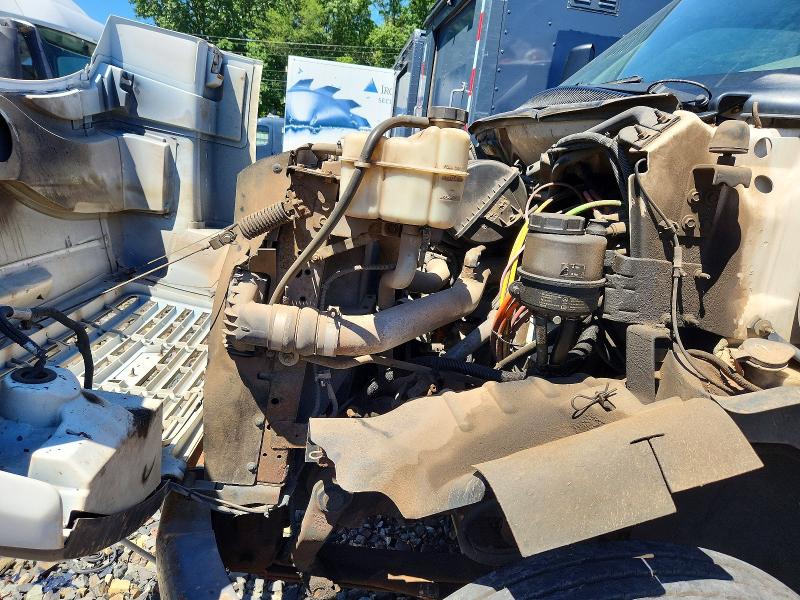 57281556 :رقم المزاد ، 1GDM8E1327F413511 vin ، 2007 Gmc C8500 مزاد بيع