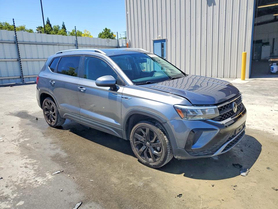 Продажа на аукционе авто 2022 Volkswagen Taos, vin: 3VVTX7B26NM023529, номер лота: 58302296