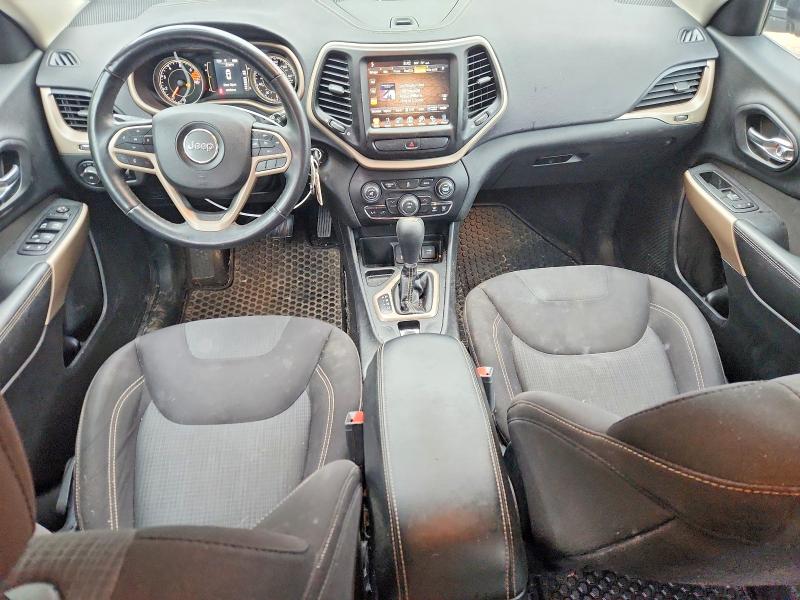 55611076 :رقم المزاد ، 1C4PJLCB9HD221627 vin ، 2017 Jeep Cherokee مزاد بيع