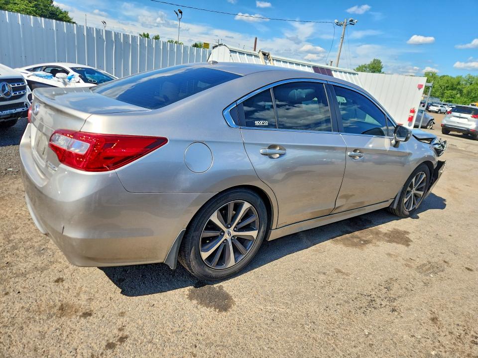 58510476 :رقم المزاد ، 4S3BNAJ62F3021071 vin ، 2015 Subaru Legacy مزاد بيع