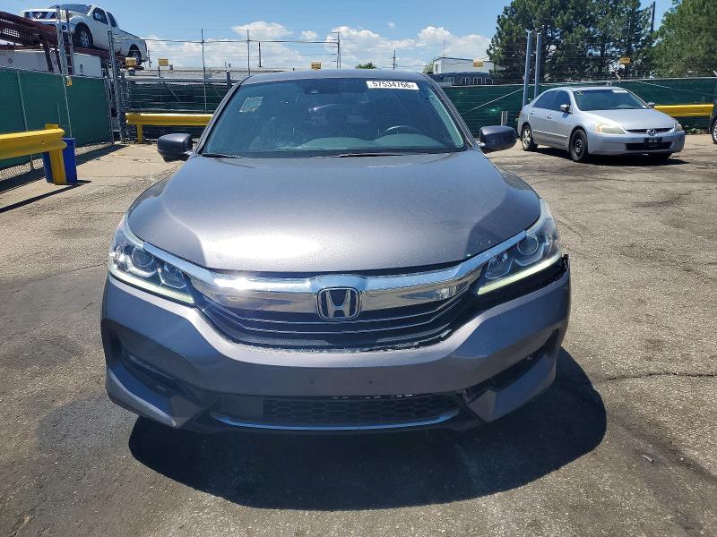 57534766 :رقم المزاد ، JHMCR6F39HC003642 vin ، 2017 Honda Accord مزاد بيع
