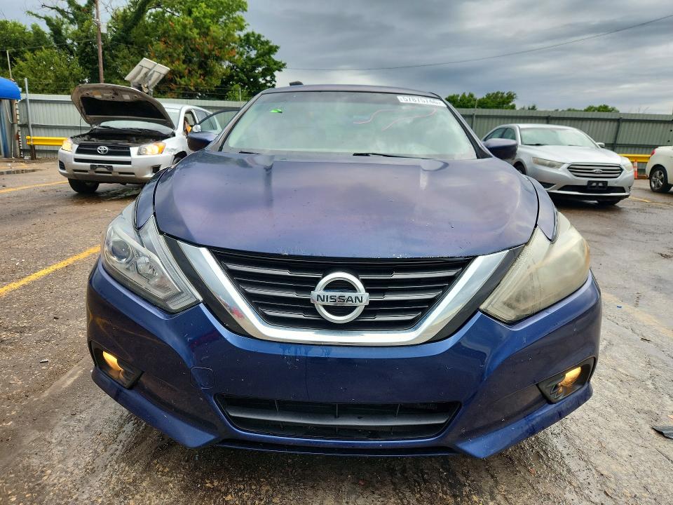 2018 Nissan Altima მანქანა იყიდება აუქციონზე, vin: 1N4AL3AP5JC142407, აუქციონის ნომერი: 57875746
