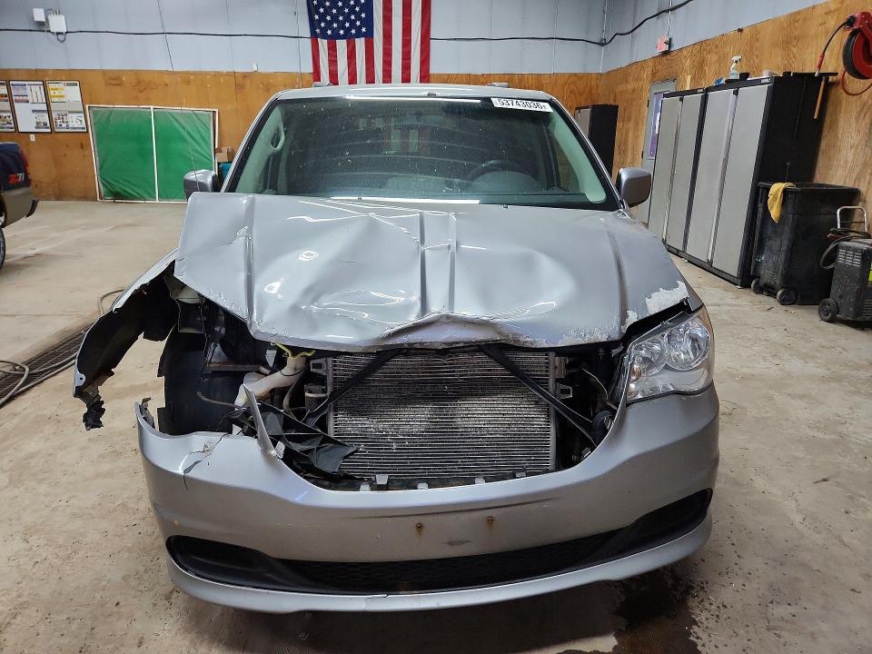53743036 :رقم المزاد ، 2C4RDGCG8GR235288 vin ، 2016 Dodge Grand Caravan مزاد بيع
