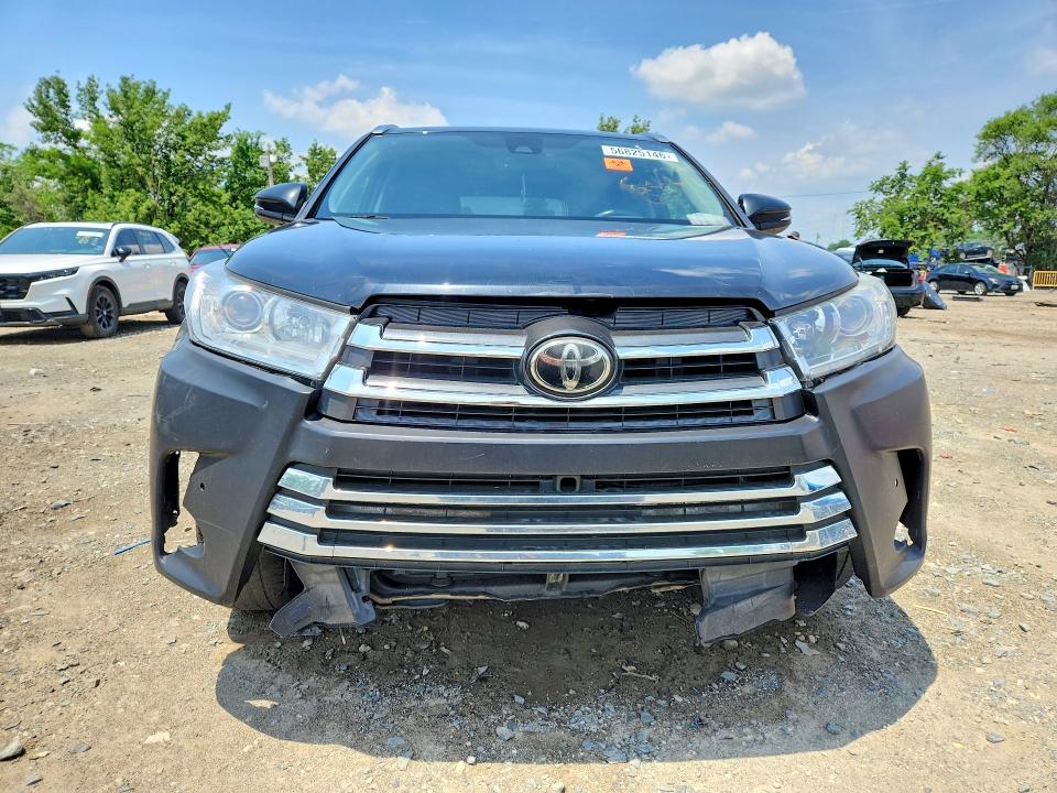 2017 Toyota Highlander მანქანა იყიდება აუქციონზე, vin: 5TDDZRFH0HS421203, აუქციონის ნომერი: 56825146