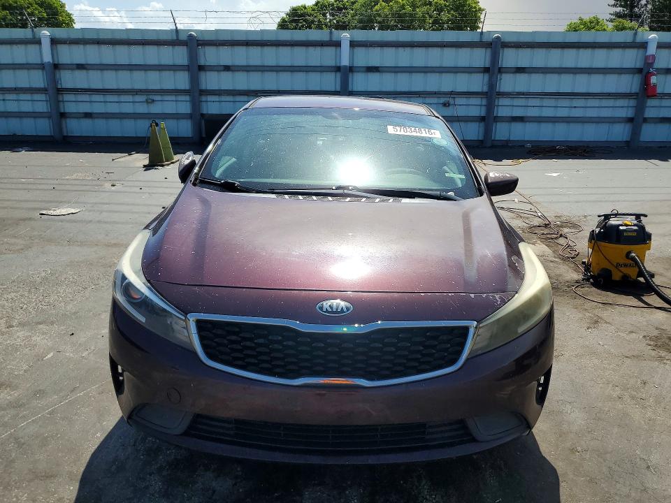 57034816 :رقم المزاد ، 3KPFK4A78JE167836 vin ، 2018 Kia Forte مزاد بيع