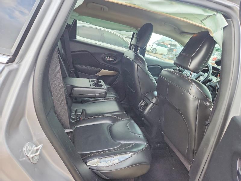 59003366 :رقم المزاد ، 1C4PJLDB1JD523529 vin ، 2018 Jeep Cherokee مزاد بيع