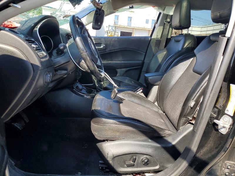 56176356 :رقم المزاد ، 3C4NJDBB6JT325359 vin ، 2018 Jeep Compass مزاد بيع