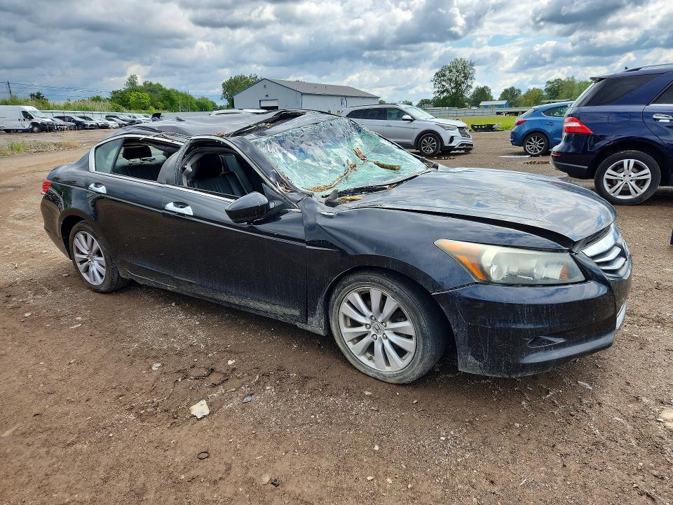 Продажа на аукционе авто 2011 Honda Accord, vin: 1HGCP3F8XBA015885, номер лота: 57717826