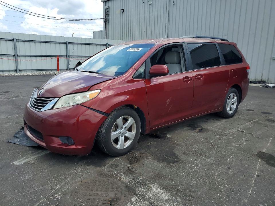 2014 Toyota Sienna მანქანა იყიდება აუქციონზე, vin: 5TDKK3DC0ES426039, აუქციონის ნომერი: 57554556