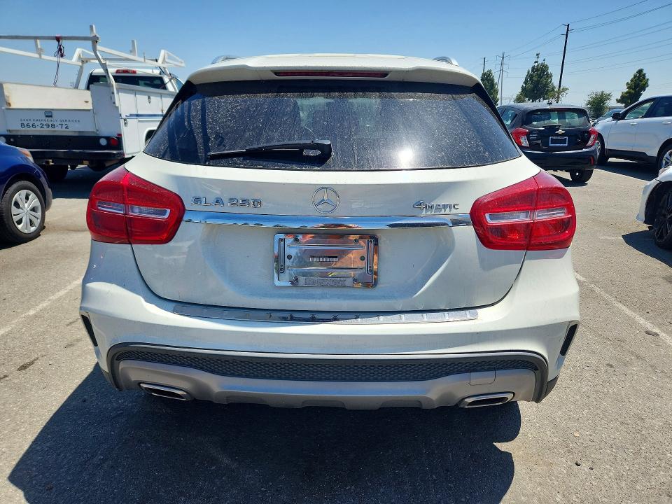 56079926 :رقم المزاد ، WDCTG4GB2FJ033490 vin ، 2015 Mercedes-benz Gla مزاد بيع