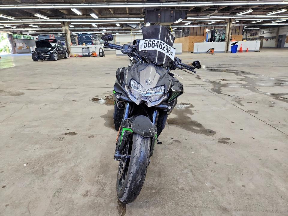 56646296 :رقم المزاد ، JKAZRCK1XLA002612 vin ، 2020 Kawasaki Zr1000 مزاد بيع