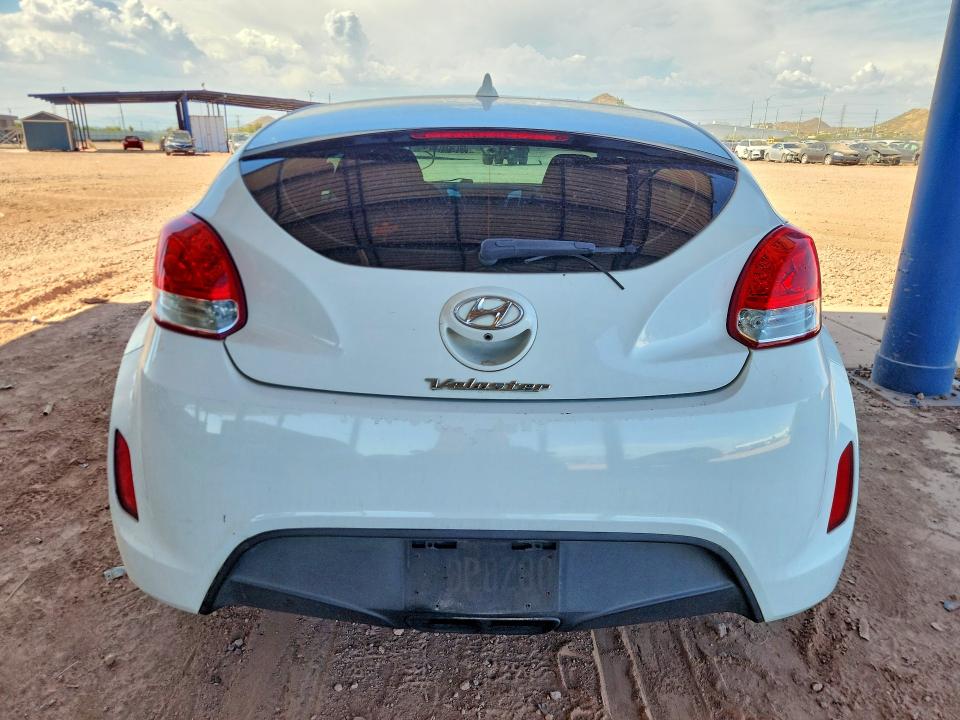 2015 Hyundai Veloster მანქანა იყიდება აუქციონზე, vin: KMHTC6AD6FU230874, აუქციონის ნომერი: 56723306