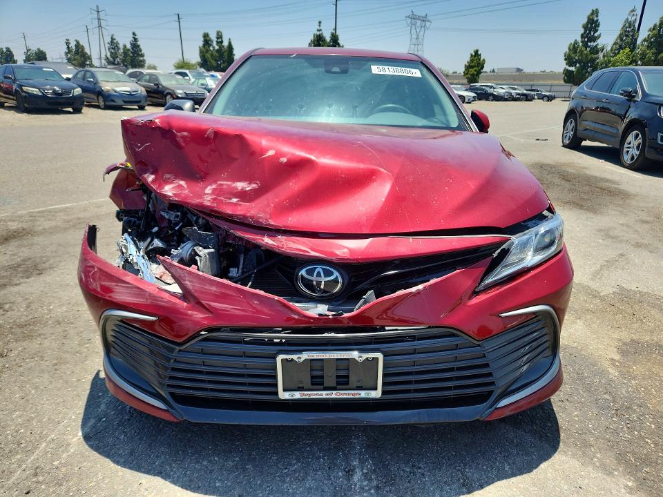 2022 Toyota Camry მანქანა იყიდება აუქციონზე, vin: 4T1C11AK1NU049736, აუქციონის ნომერი: 58138806