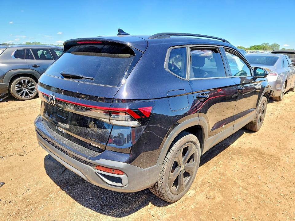 Продажа на аукционе авто 2025 Volkswagen Taos, vin: 3VV2C7B29SM044488, номер лота: 58227806