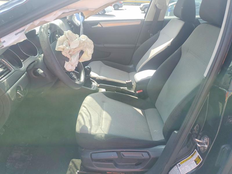 57204926 :رقم المزاد ، 3VW167AJ2HM368138 vin ، 2017 Volkswagen Jetta مزاد بيع