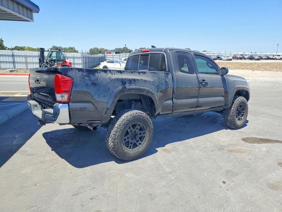 2017 Toyota Tacoma მანქანა იყიდება აუქციონზე, vin: 5TFSZ5AN1HX108751, აუქციონის ნომერი: 57972826