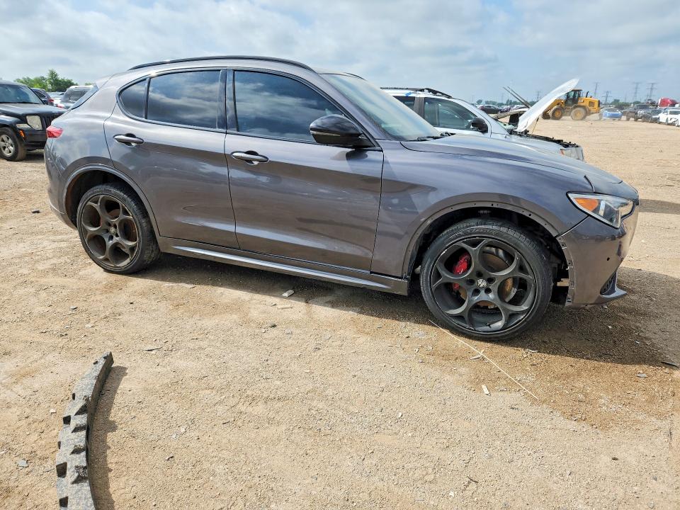 57744846 :رقم المزاد ، ZASPAKBN7N7D42339 vin ، 2022 Alfa Romeo Stelvio مزاد بيع