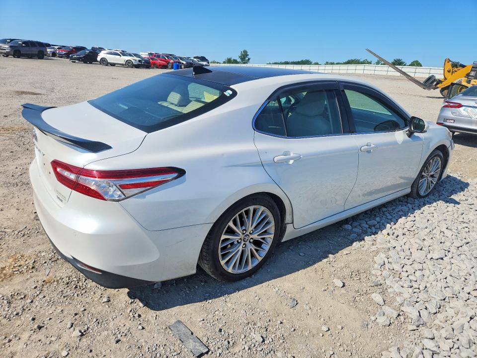 Aukcja sprzedaży 2018 Toyota Camry, vin: 4T1B11HK5JU016265, numer aukcji: 57562976