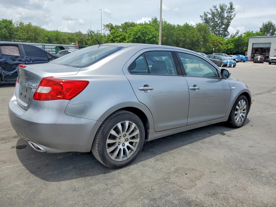 2013 Suzuki Kizashi მანქანა იყიდება აუქციონზე, vin: JS2RE9A38D6100314, აუქციონის ნომერი: 56505946