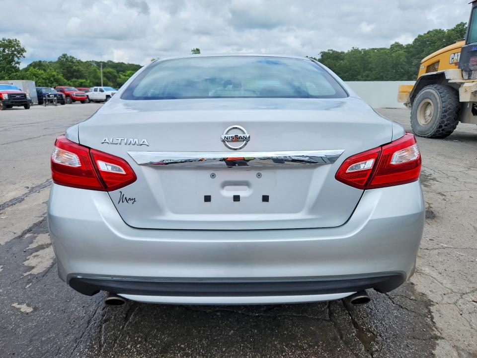 2017 Nissan Altima მანქანა იყიდება აუქციონზე, vin: 1N4AL3AP2HN343597, აუქციონის ნომერი: 55916066