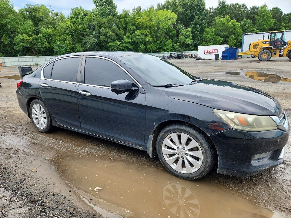 Продажа на аукционе авто 2015 Honda Accord, vin: 1HGCR2F71FA220853, номер лота: 58041936