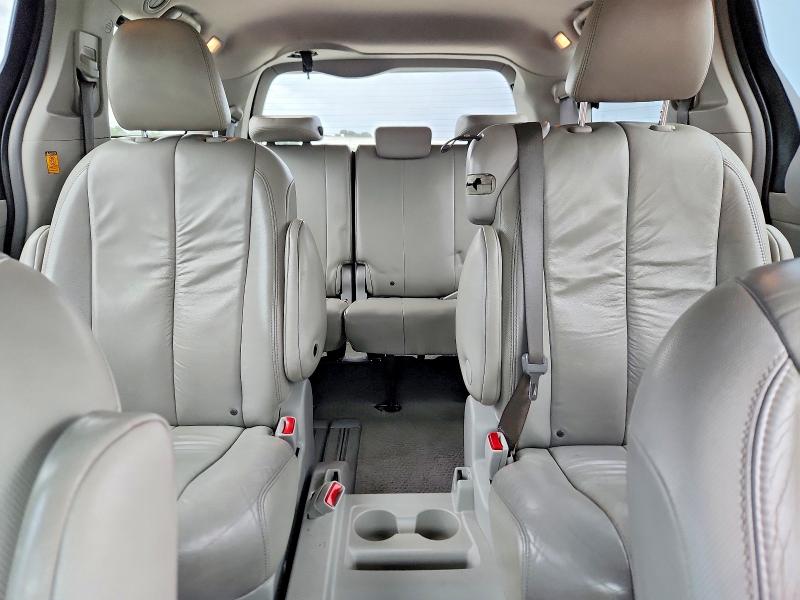 Продаж на аукціоні авто 2011 Toyota Sienna, vin: 5TDYK3DC1BS055771, номер лоту: 56663326