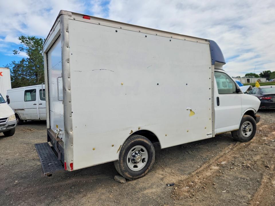 46744846 :رقم المزاد ، 1GBHG31V251162020 vin ، 2005 Chevrolet Express مزاد بيع
