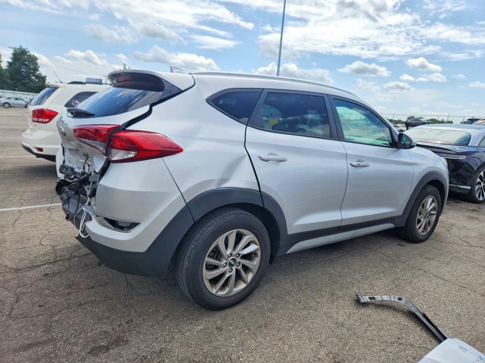 56771516 :رقم المزاد ، KM8J33A45HU368298 vin ، 2017 Hyundai Tucson مزاد بيع