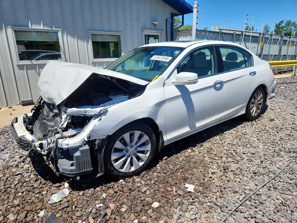 Auction sale of the 2015 Honda Accord, vin: 1HGCR3F85FA014661, lot number: 57947016