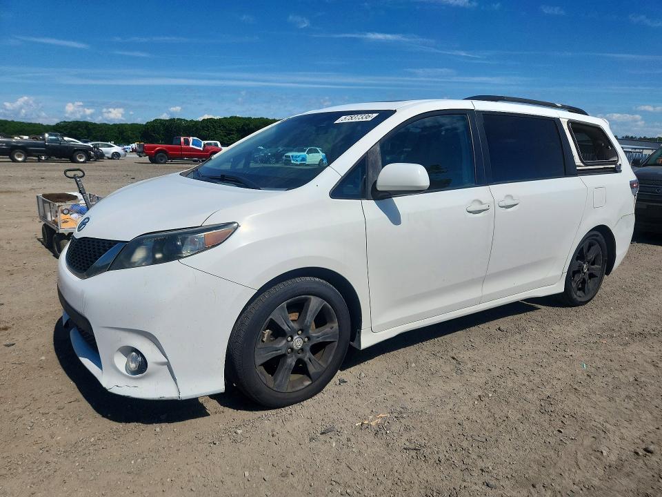 57837336 :رقم المزاد ، 5TDXK3DC8BS147052 vin ، 2011 Toyota Sienna مزاد بيع