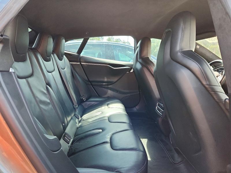 2015 Tesla Model S მანქანა იყიდება აუქციონზე, vin: 5YJSA1H49FF095882, აუქციონის ნომერი: 53952166