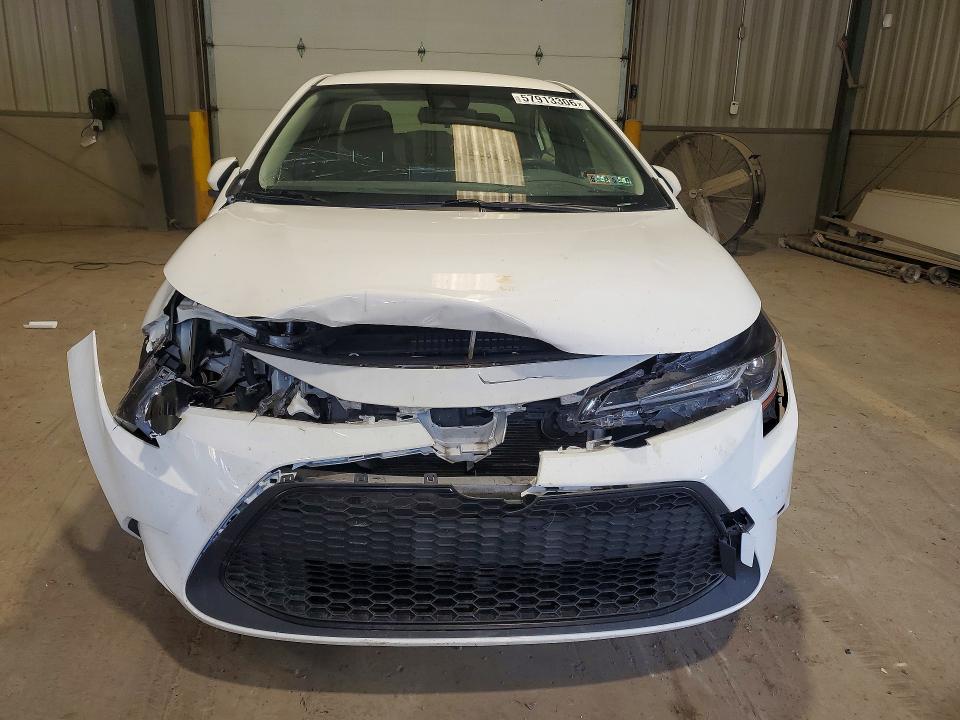 57913306 :رقم المزاد ، JTDEPMAE2MJ120367 vin ، 2021 Toyota Corolla مزاد بيع