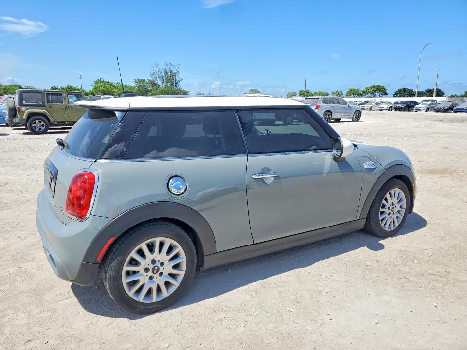 2015 Mini Cooper მანქანა იყიდება აუქციონზე, vin: WMWXP7C57F2A34329, აუქციონის ნომერი: 58109276