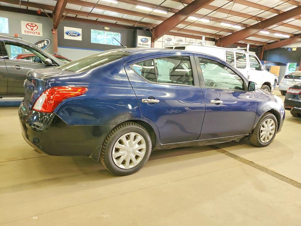 56070976 :رقم المزاد ، 3N1CN7AP7CL815289 vin ، 2012 Nissan Versa مزاد بيع