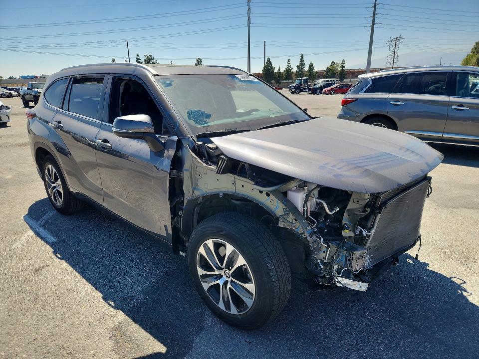 58936936 :رقم المزاد ، 5TDKDRAH1RS533815 vin ، 2024 Toyota Highlander مزاد بيع