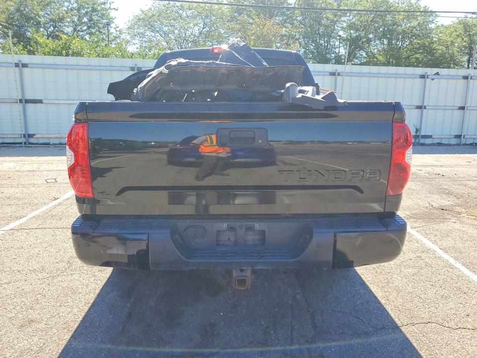 Aukcja sprzedaży 2018 Toyota Tundra, vin: 5TFDW5F1XJX772575, numer aukcji: 58765276