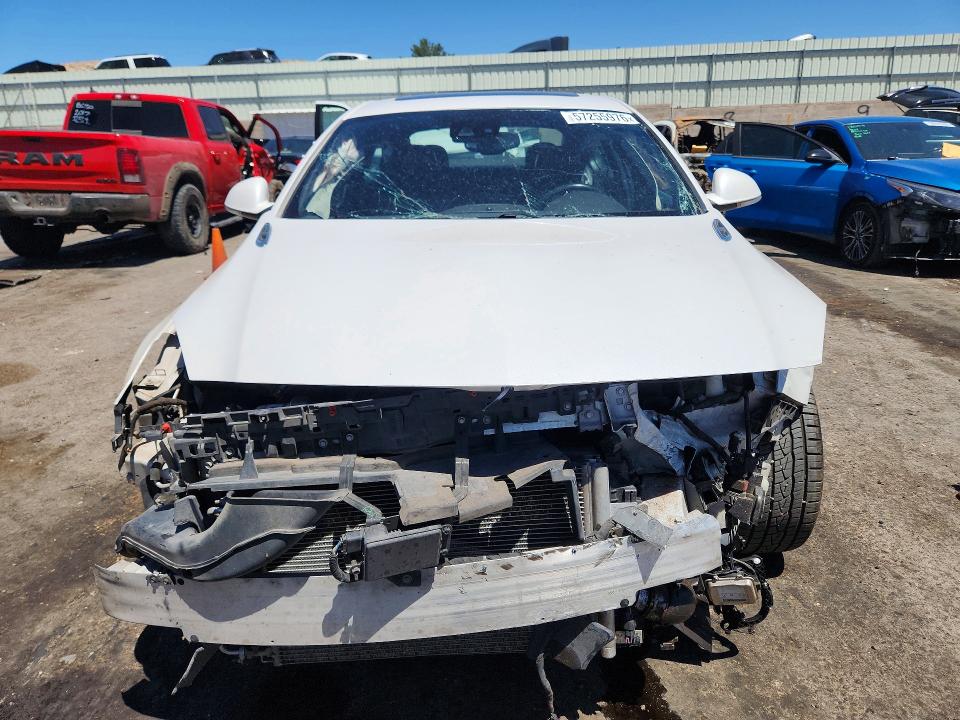 57255976 :رقم المزاد ، 2G4GU5GX2H9151440 vin ، 2017 Buick Regal مزاد بيع