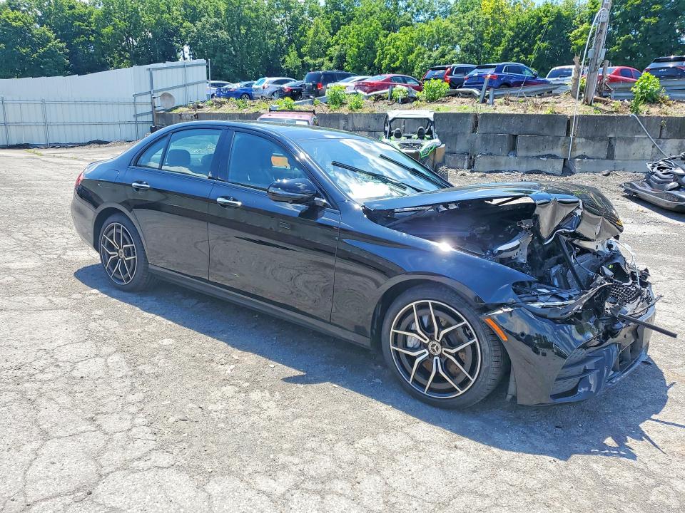 59019296 :رقم المزاد ، W1KZF8EB3MA928342 vin ، 2021 Mercedes-benz E مزاد بيع