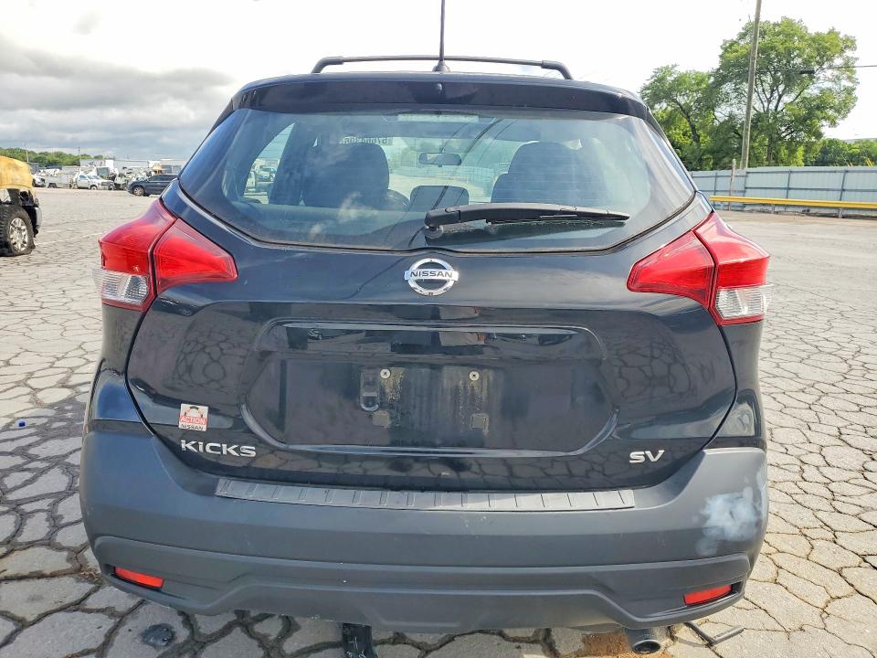 57664396 :رقم المزاد ، 3N1CP5CU1JL533230 vin ، 2018 Nissan Kicks مزاد بيع