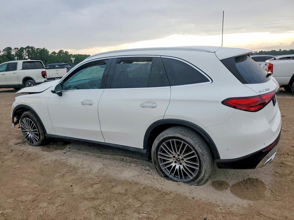 Продаж на аукціоні авто 2026 Mercedes-benz Glc, vin: W1NKM4GBXTU105422, номер лоту: 51527716