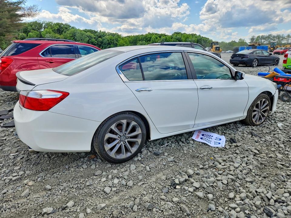 55615626 :رقم المزاد ، 1HGCR2F53FA268059 vin ، 2015 Honda Accord مزاد بيع