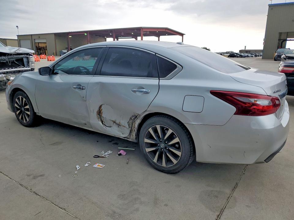 2018 Nissan Altima მანქანა იყიდება აუქციონზე, vin: 1N4AL3AP4JC247066, აუქციონის ნომერი: 56476586