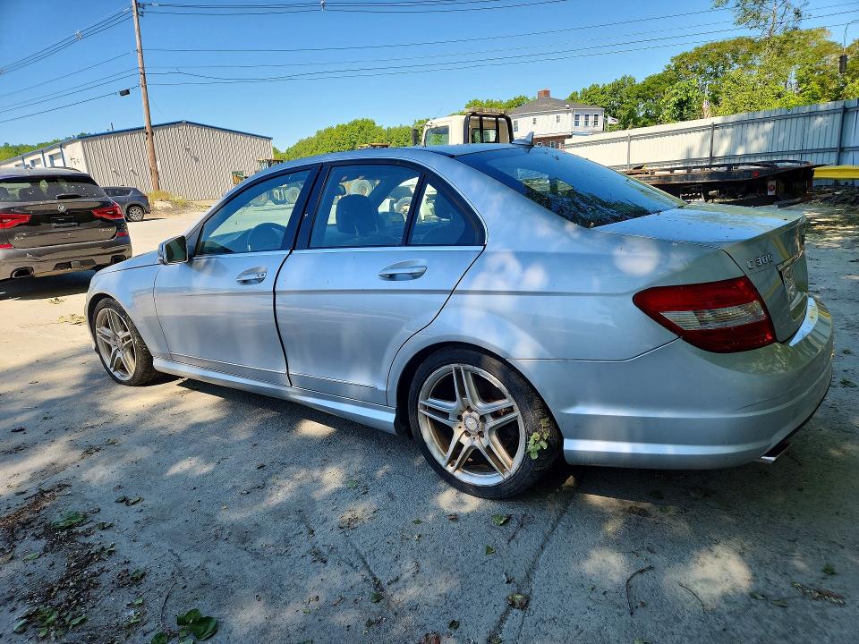 2011 Mercedes-benz C მანქანა იყიდება აუქციონზე, vin: WDDGF8BB9BR148615, აუქციონის ნომერი: 55877366
