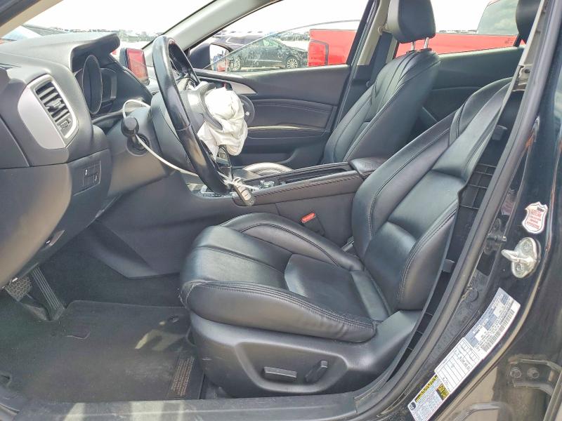 58842606 :رقم المزاد ، 3MZBN1V3XJM204254 vin ، 2018 Mazda 3 مزاد بيع