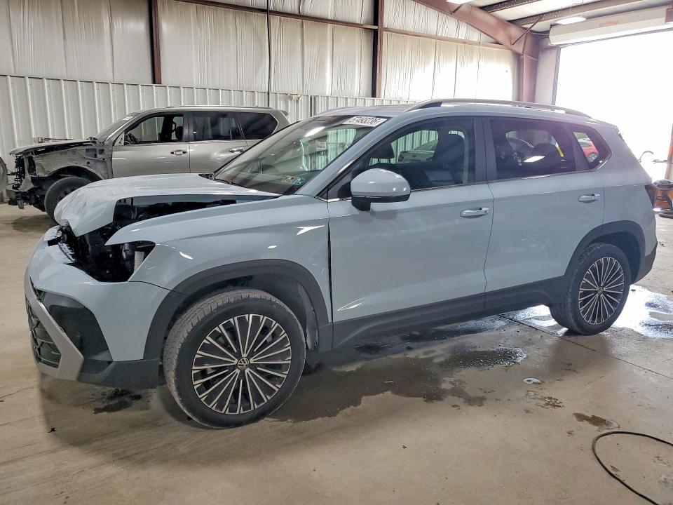 57493236 :رقم المزاد ، 3VV4C7B22TM013190 vin ، 2026 Volkswagen Taos مزاد بيع