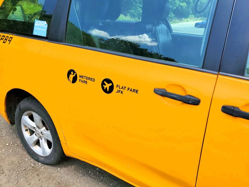 Продажа на аукционе авто 2017 Toyota Sienna, vin: 5TDZZ3DC2HS845895, номер лота: 57139366