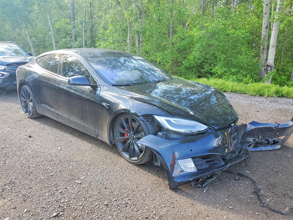 2017 Tesla Model S მანქანა იყიდება აუქციონზე, vin: 5YJSA1E4XHF187137, აუქციონის ნომერი: 56548256
